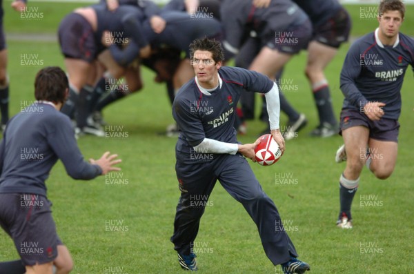 19.11.07 - Wales Rugby Training - James Hook in action during training 