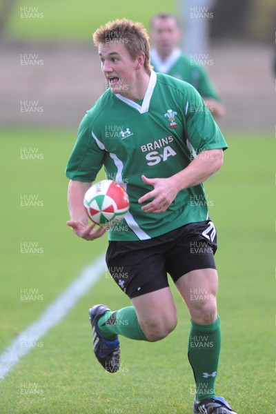 19.11.09 - Wales Rugby Training - Jonathan Davies in action during training. 