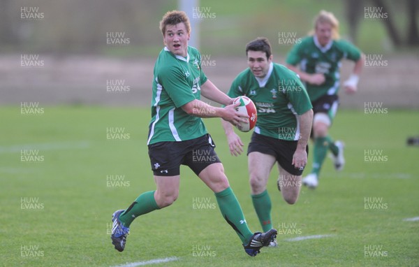 19.11.09 - Wales Rugby Training - Jonathan Davies in action during training. 