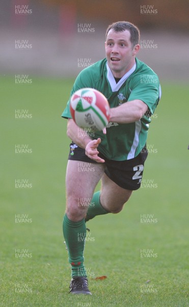 19.11.09 - Wales Rugby Training - Gareth Cooper in action during training. 