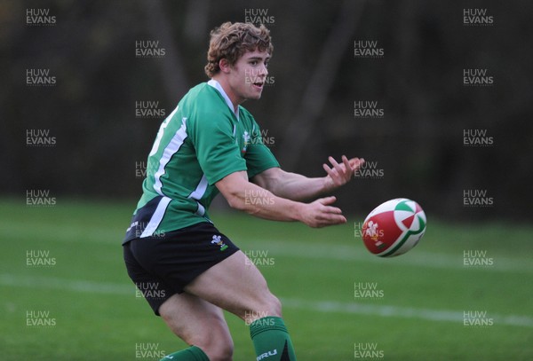 19.11.09 - Wales Rugby Training - Leigh Halfpenny in action during training. 
