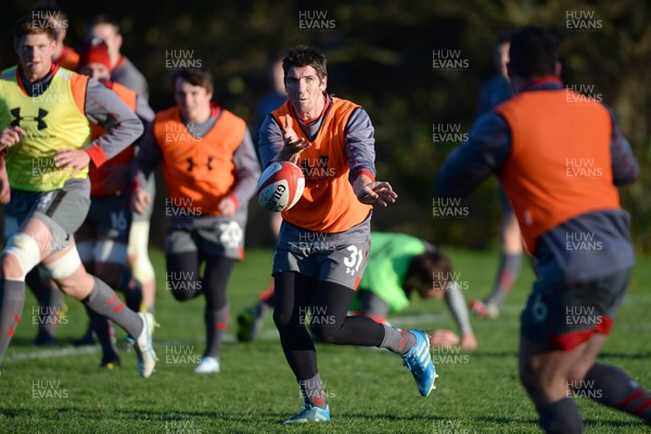 191113 - Wales Rugby Training -James Hook during training