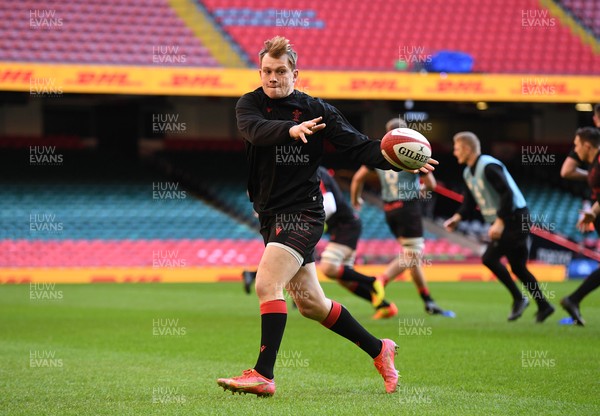 191121 - Wales Rugby Training - Nick Tompkins during training