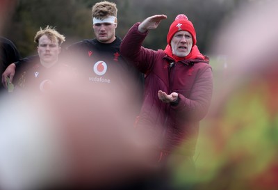 191125 - Wales Rugby Training ahead of their game this weekend against New Zealand - Steve Tandy, Head Coach during training