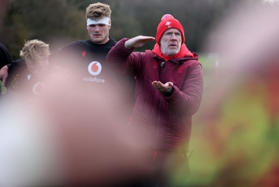 191125 - Wales Rugby Training ahead of their game this weekend against New Zealand - Steve Tandy, Head Coach during training