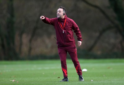 191125 - Wales Rugby Training ahead of their game this weekend against New Zealand - Matt Sherratt, Attack Coach during training