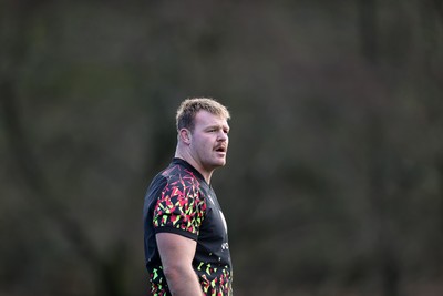 191125 - Wales Rugby Training ahead of their game this weekend against New Zealand - Dewi Lake during training