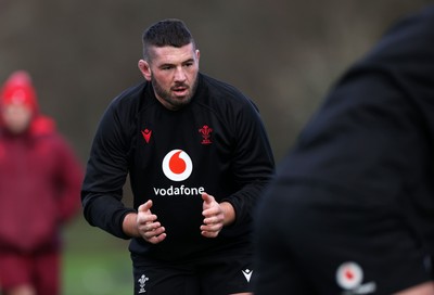 191125 - Wales Rugby Training ahead of their game this weekend against New Zealand - Gareth Thomas during training