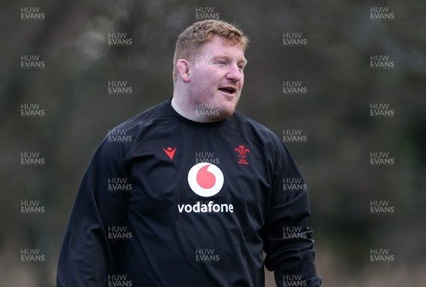 191125 - Wales Rugby Training ahead of their game this weekend against New Zealand - Rhys Carre during training