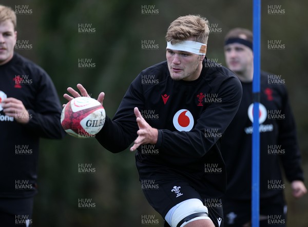 191125 - Wales Rugby Training ahead of their game this weekend against New Zealand - Taine Plumtree during training