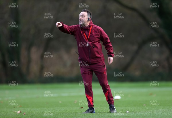 191125 - Wales Rugby Training ahead of their game this weekend against New Zealand - Matt Sherratt, Attack Coach during training