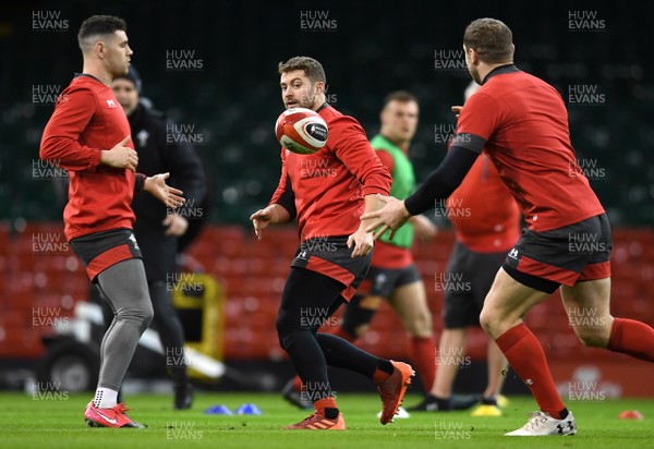 200220 - Wales Rugby Training - Leigh Halfpenny during training