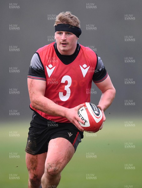 200223 - Wales Rugby Training - Jac Morgan during training