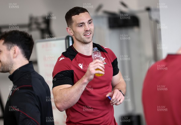 200224 - Wales Rugby Gym Session in the week leading up to their 6 Nations game against Ireland - George North during training