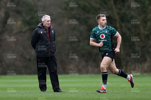 200224 - Wales Rugby Training in the week leading up to their 6 Nations game against Ireland - Rob Howley and Cameron Winnett during training