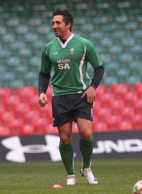 20.03.09 - Wales Rugby Wales Gavin Henson takes part in a training session ahead of his sides Six Nations decider against Ireland tomorrow (Sat) 
