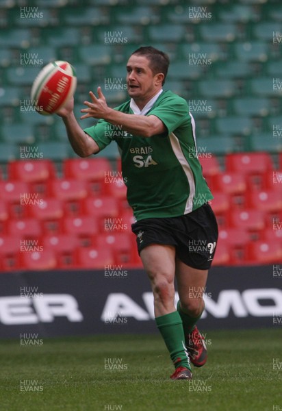 20.03.09 - Wales Rugby Wales Shane Williams takes part in a training session ahead of his sides Six Nations decider against Ireland tomorrow (Sat) 