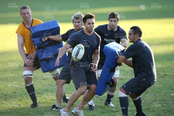 20.05.07  Wales rugby on Tour to Australia Gavin Henson during  training in Terrigal. 