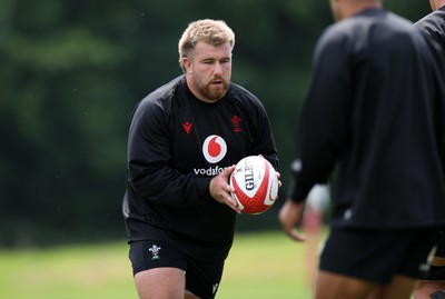 200625 - Wales Rugby Training - Garyn Phillips during training