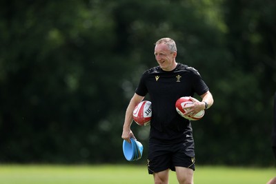 200625 - Wales Rugby Training - John Ashby, Assistant Strength & Conditioning Coach during training