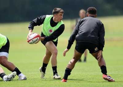 200625 - Wales Rugby Training - Reuben Morgan-Williams during training