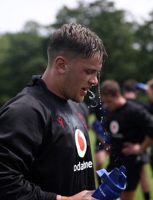 200625 - Wales Rugby Training - Alex Mann during training