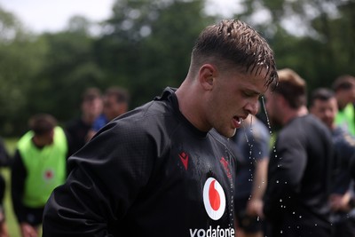 200625 - Wales Rugby Training - Alex Mann during training