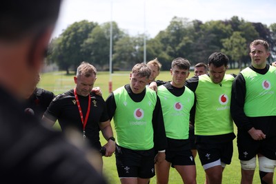 200625 - Wales Rugby Training - Sam Costelow during training