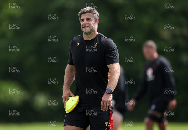 200625 - Wales Rugby Training - Robin Sowden-Taylor, Strength & Conditioning Coach during training