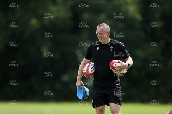 200625 - Wales Rugby Training - John Ashby, Assistant Strength & Conditioning Coach during training