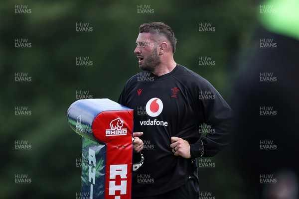 200625 - Wales Rugby Training - Gareth Thomas during training