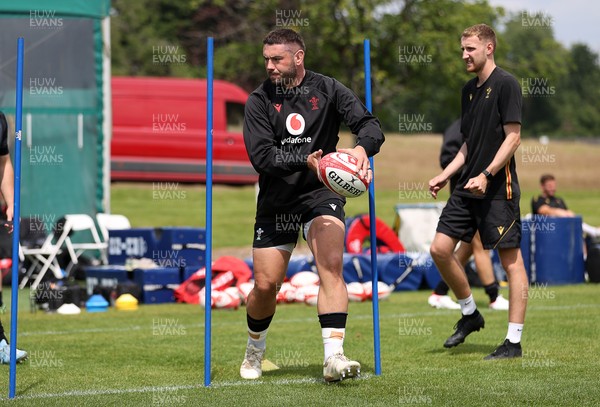 200625 - Wales Rugby Training - Gareth Thomas during training