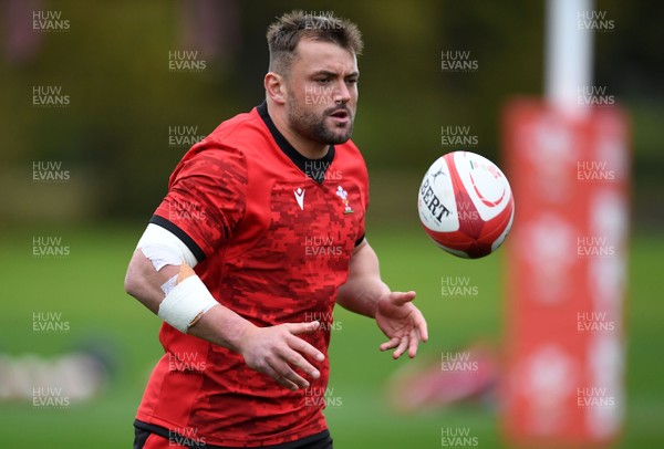 201020 - Wales Rugby Training - Sam Parry during training