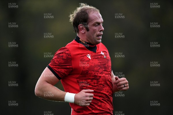201020 - Wales Rugby Training - Alun Wyn Jones during training