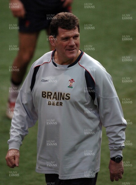 20.11.06 - Wales Training - Gareth Jenkins during training 