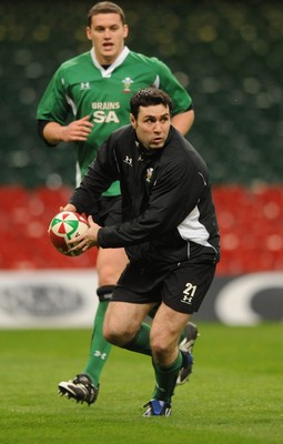 20.11.08 - Wales Rugby Training - Wales' Stephen Jones during training 