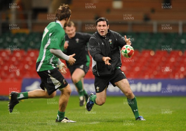 20.11.08 - Wales Rugby Training - Wales' Stephen Jones during training 