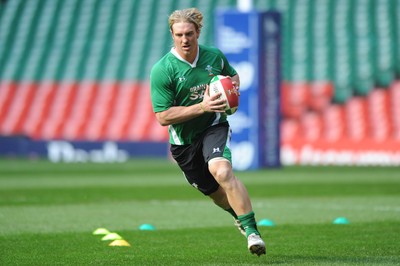 20.11.09 - Wales Rugby Captains Run - Andy Powell during training. 