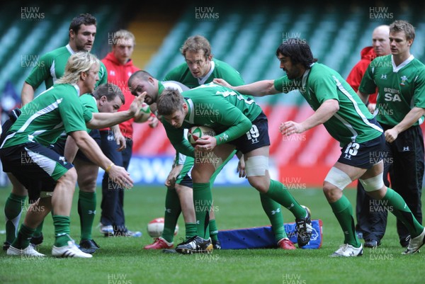20.11.09 - Wales Rugby Captains Run - Dan Lydiate drives into Andy Powell during training. 