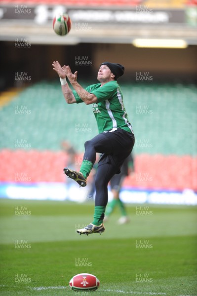 20.11.09 - Wales Rugby Captains Run - Shane Williams during training. 