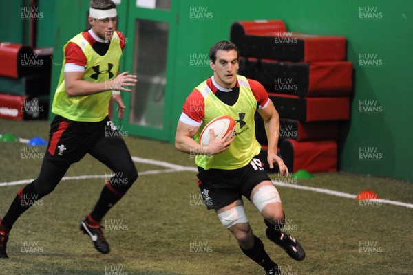 201112 - Wales Rugby Training -Sam Warburton during training