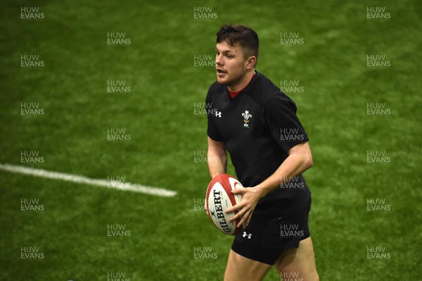 201117 - Wales Rugby Training - Steff Evans during training