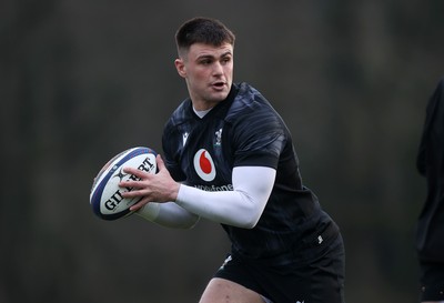 210125 - Wales Rugby Training in their first week of the 6 Nations Campaign - Joe Roberts during training