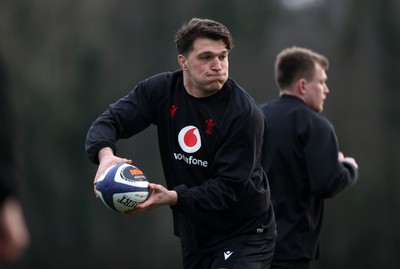 210125 - Wales Rugby Training in their first week of the 6 Nations Campaign - Teddy Williams during training