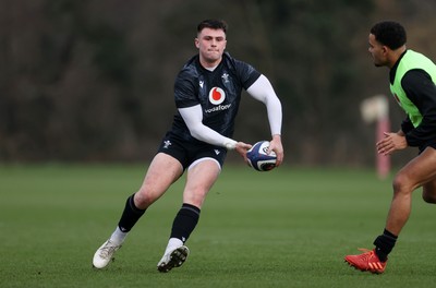 210125 - Wales Rugby Training in their first week of the 6 Nations Campaign - Joe Roberts during training