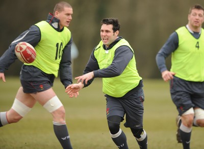 21.02.08 - Wales Rugby Training - Stephen Jones in action during training 