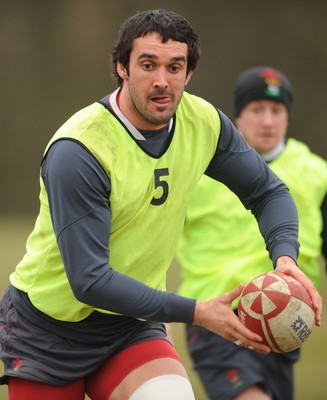 21.02.08 - Wales Rugby Training - Jonathan Thomas in action during training 