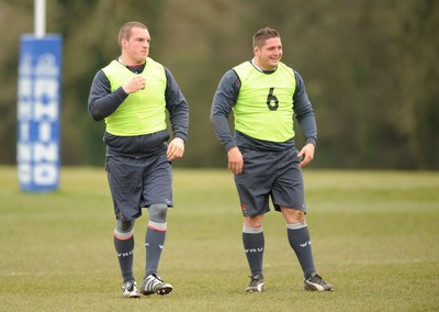 21.02.08 - Wales Rugby Training - Wales props, Rhys Thomas(R) and Gethin Jenkins during training 