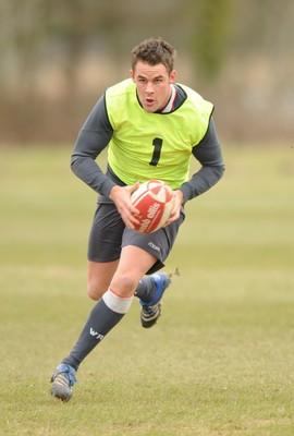 21.02.08 - Wales Rugby Training - Lee Byrne in action during training 