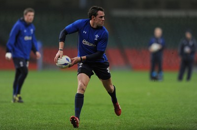 21.02.11 - Wales Rugby Training - Lee Byrne during training. 